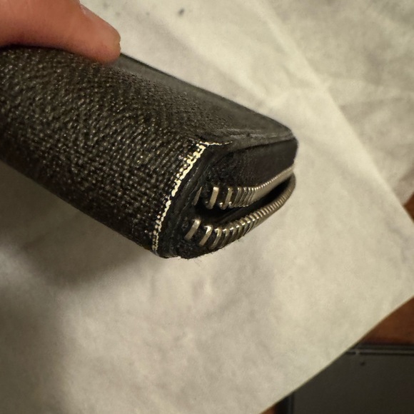 BVLGARI Black Wallet - Picture 5 of 7